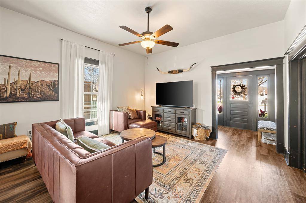 300 Lamar Street, Roanoke, TX 76262