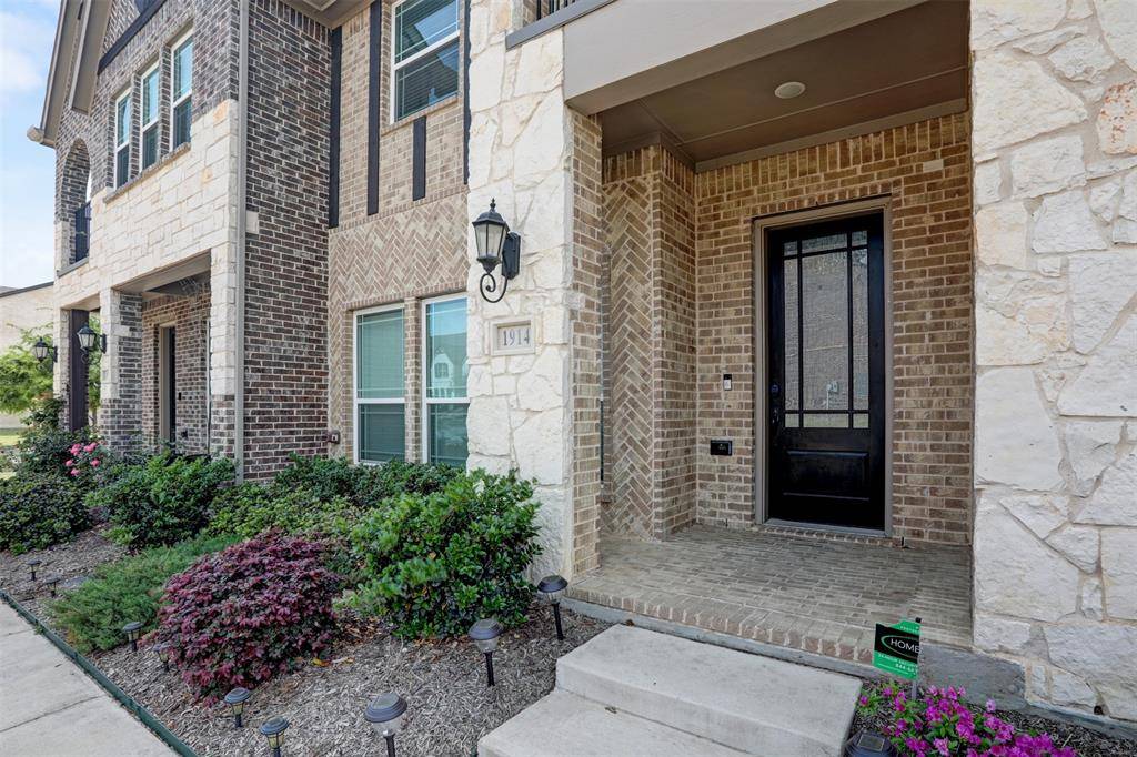 1914 Melinda Lane, Farmers Branch, TX 75234