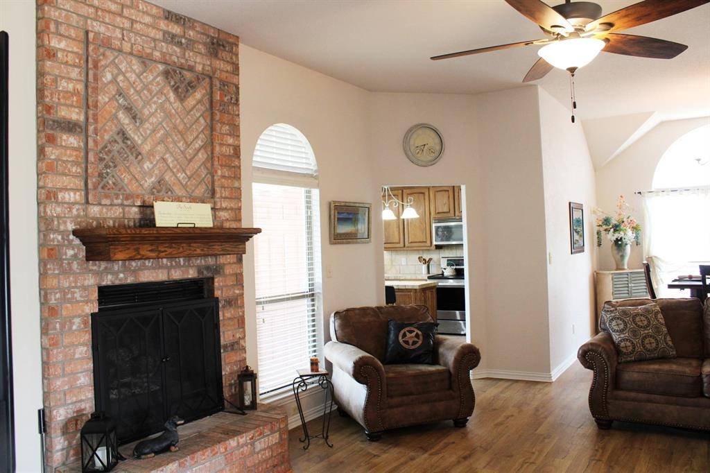 1801 Roadrunner Drive, Weatherford, TX 76088