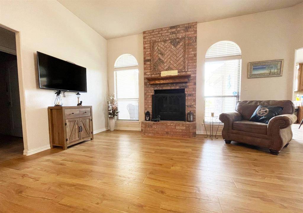 1801 Roadrunner Drive, Weatherford, TX 76088