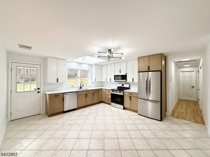 4 Baker Rd, Vernon Twp., NJ 07461