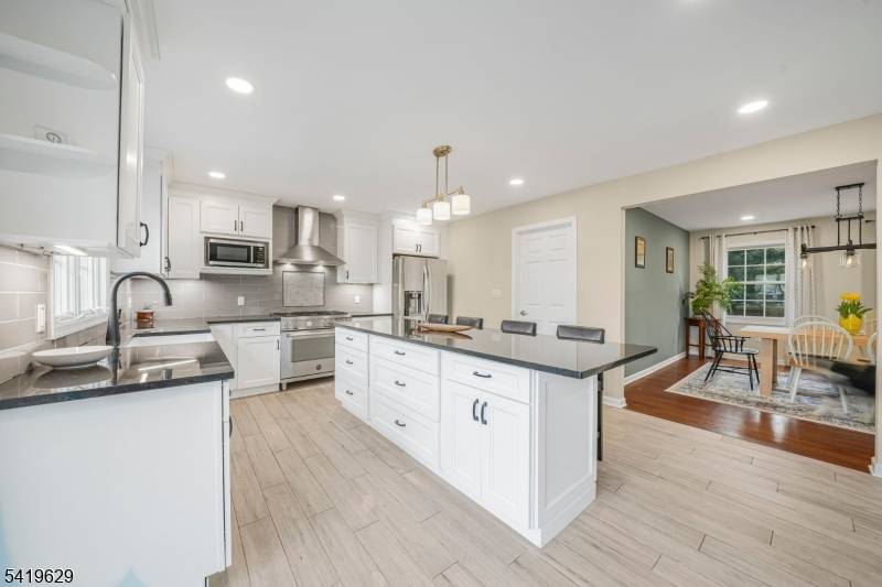 12 Montville Ave, Montville Twp., NJ 07045