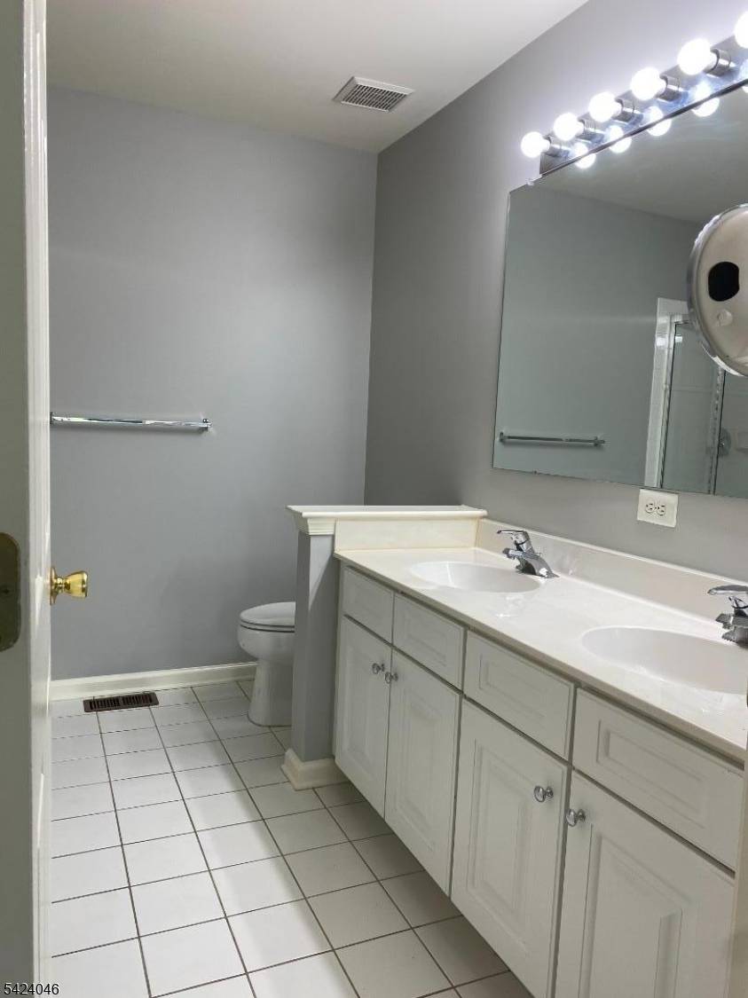 258 Riverwalk Way, Clifton City, NJ 07014