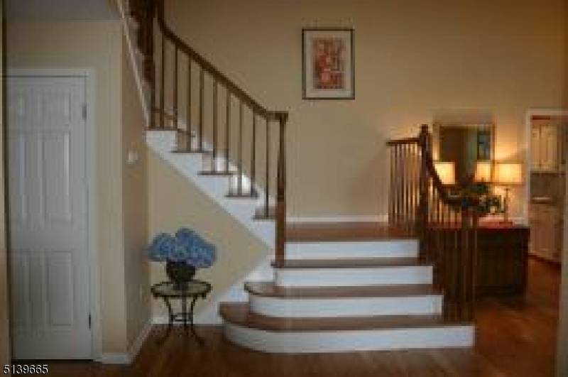 148 Smoke Rise Rd, Bedminster Twp., NJ 07921