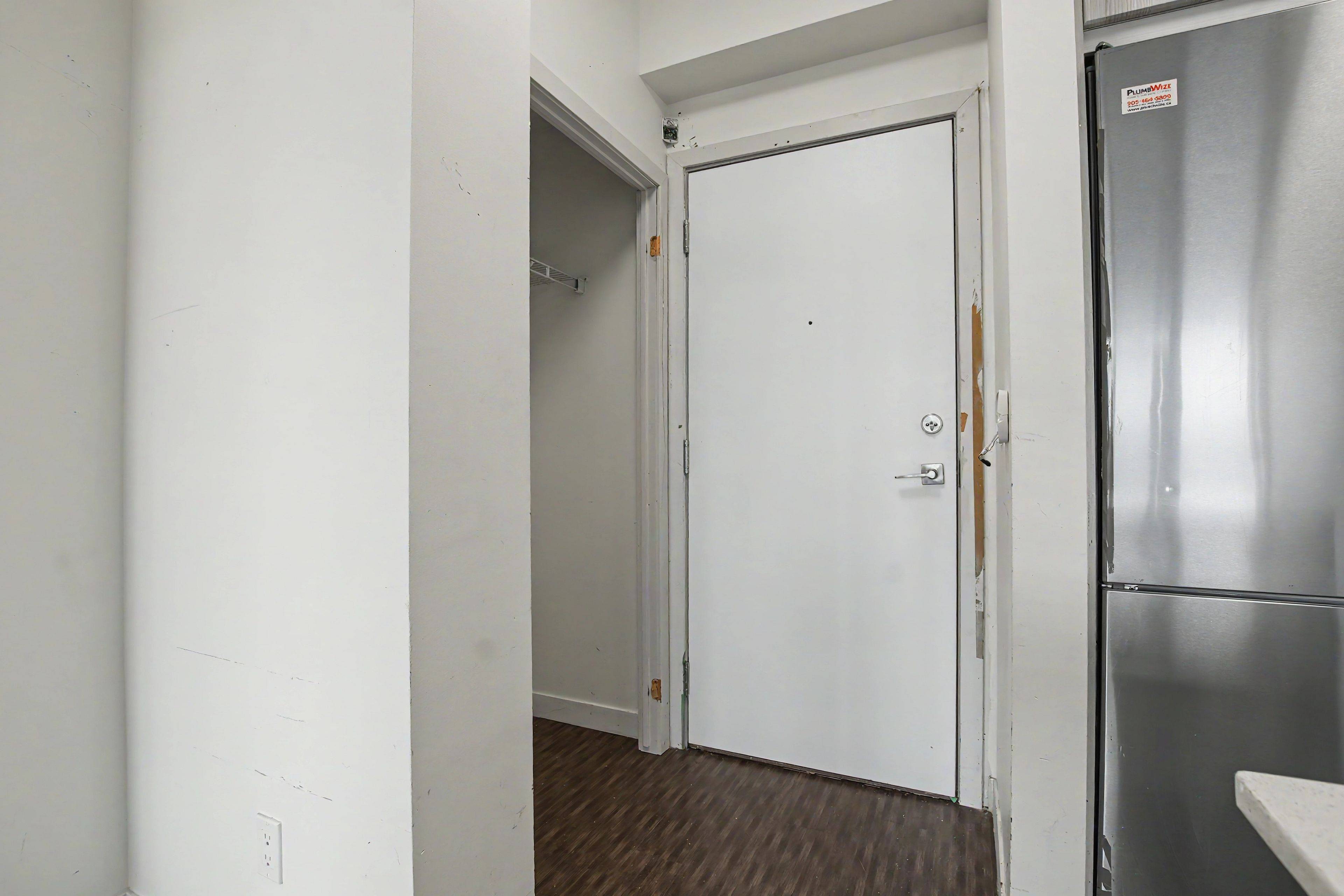 2081 Fairview ST #703, Burlington, ON L7R 0E4