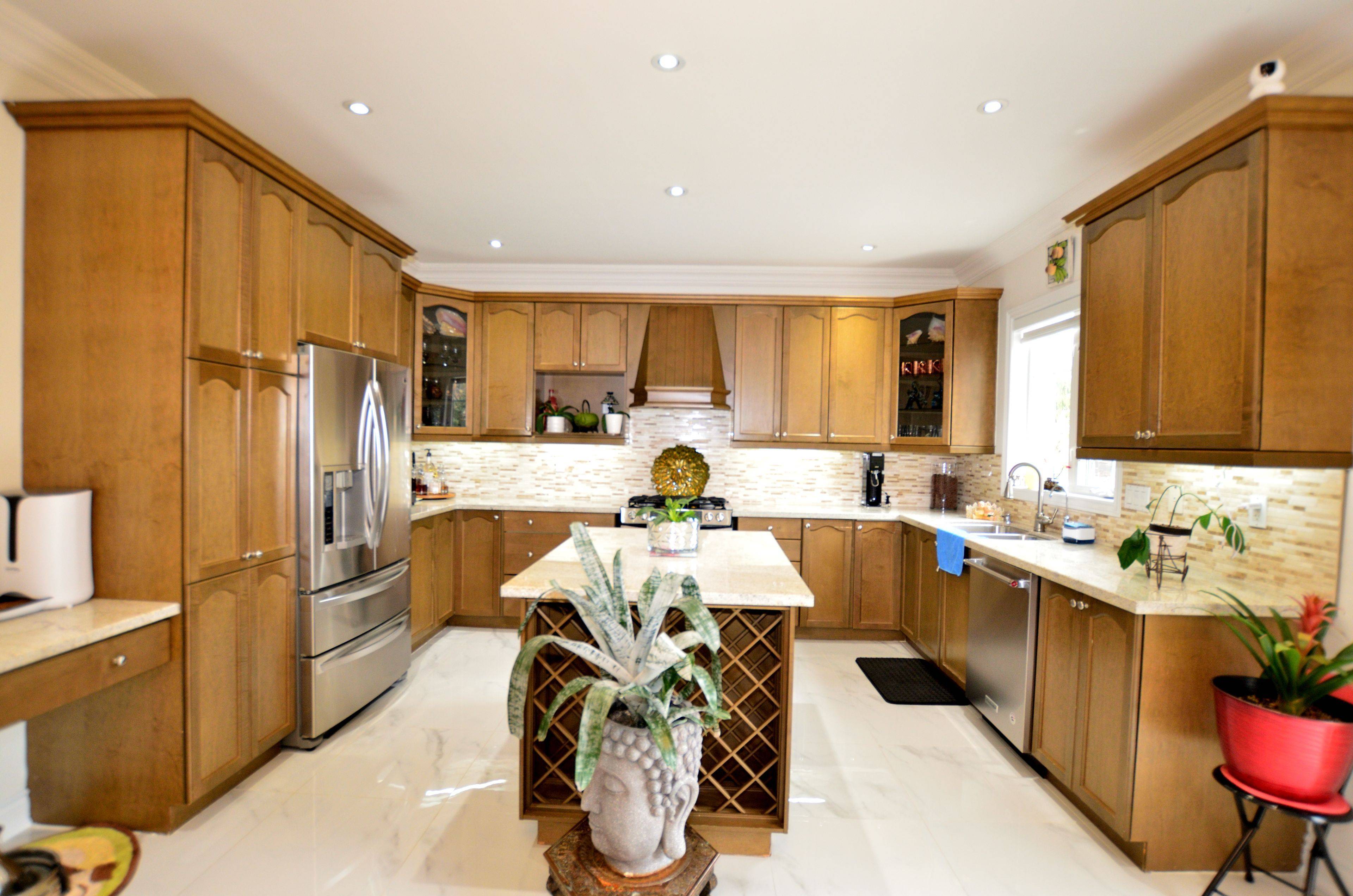 2576 North Ridge TRL, Oakville, ON L6H 7L5