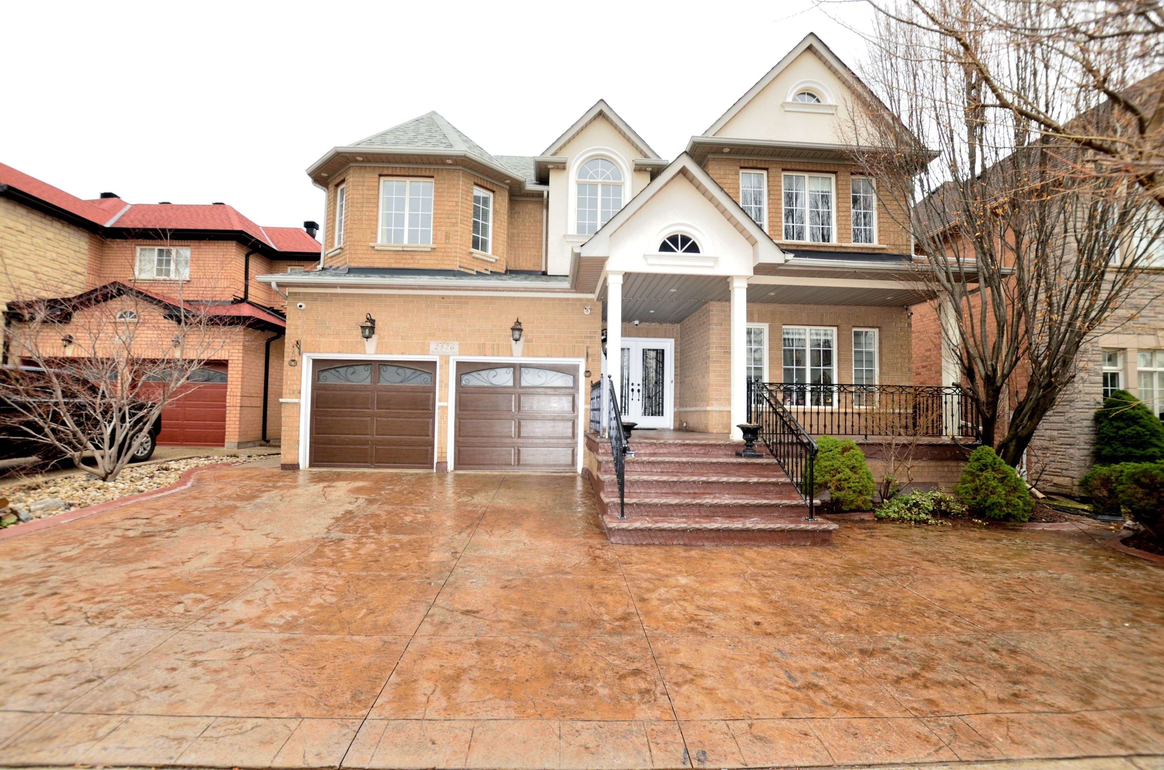 2576 North Ridge TRL, Oakville, ON L6H 7L5