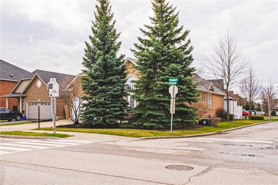 137 PINEHILL DR, Hamilton, ON L0R 1P0