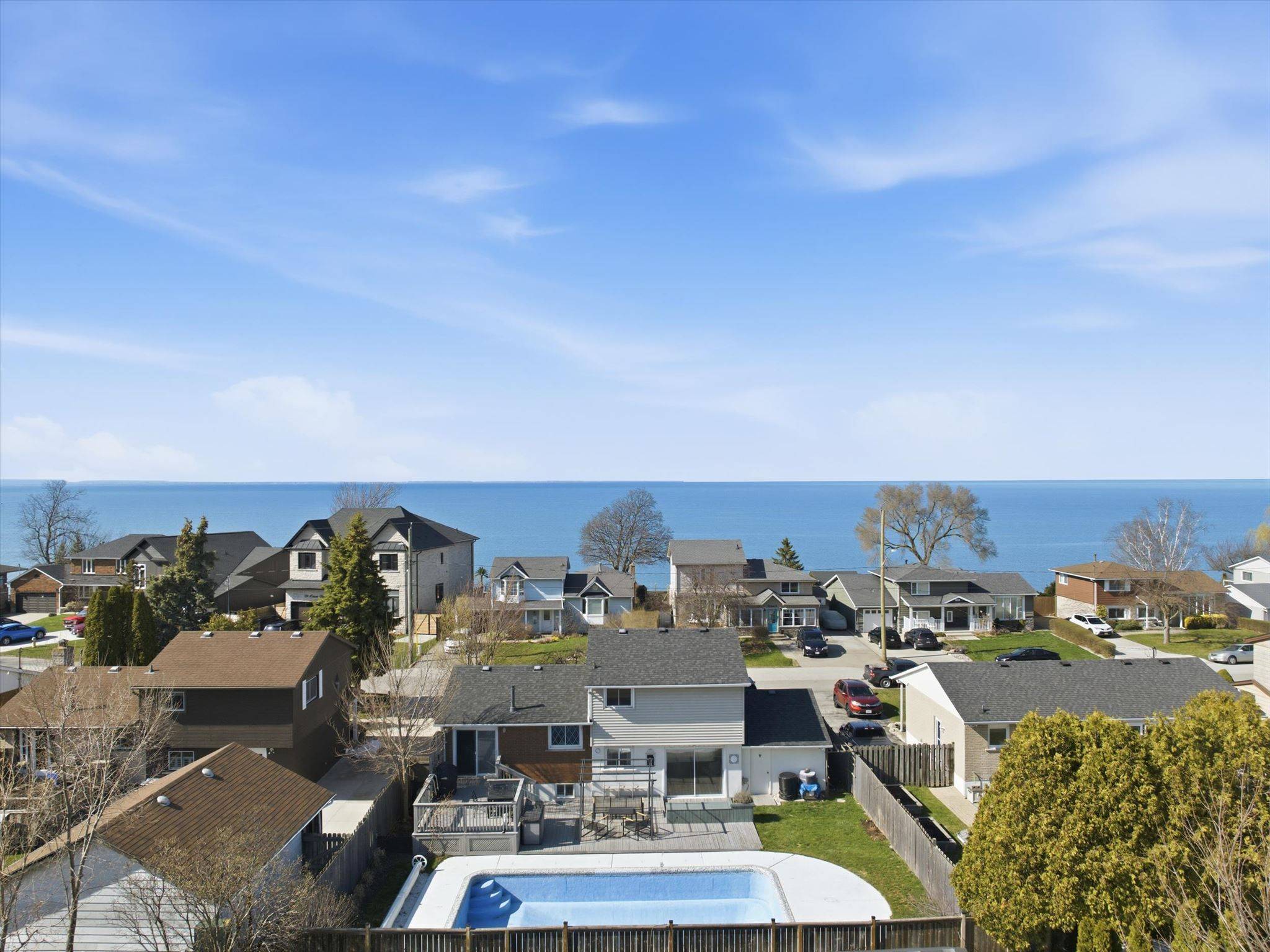 35 Viking DR, Grimsby, ON L3M 3V2