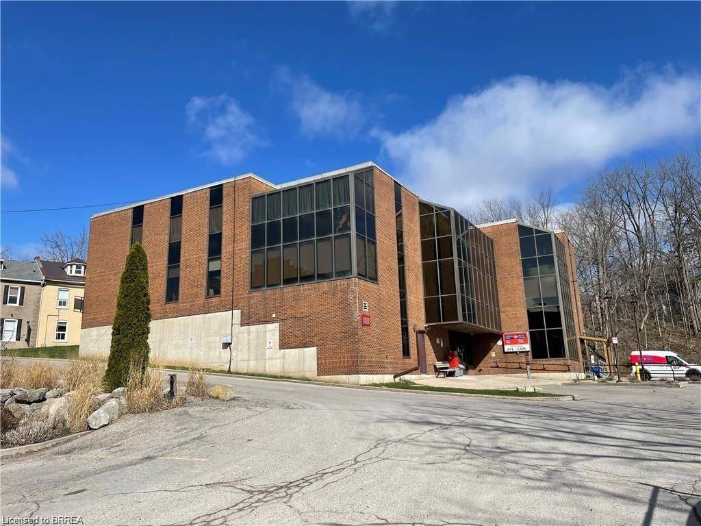 139 Grand River ST N #102, Brant, ON N3L 2M4