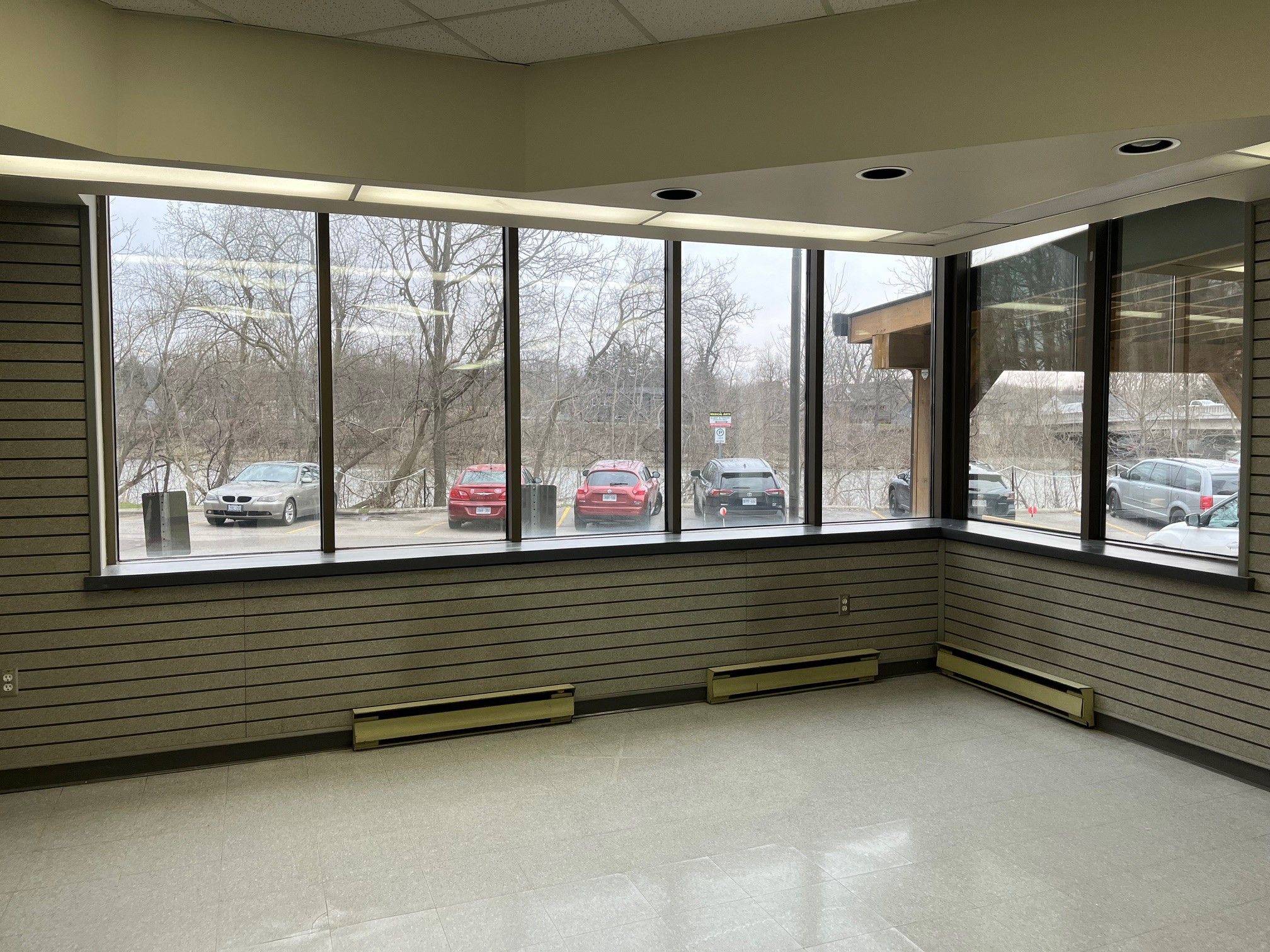 139 Grand River ST N #102, Brant, ON N3L 2M4