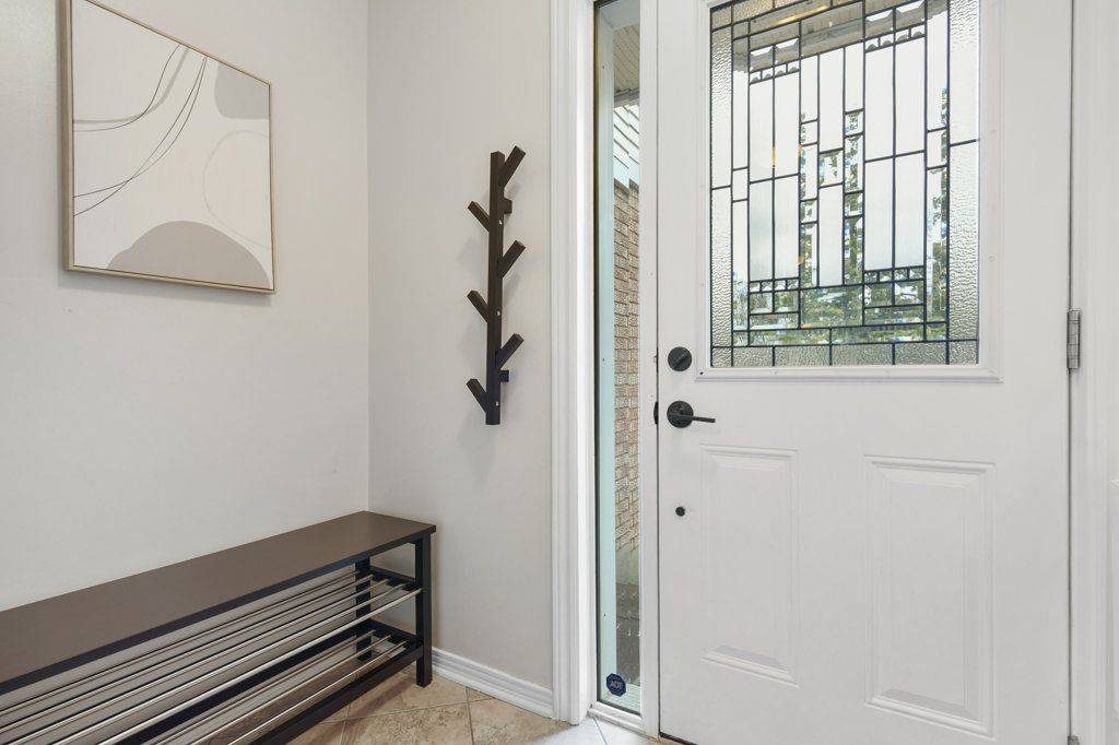 57 Chester CRES, Barrhaven, ON K2J 2J6