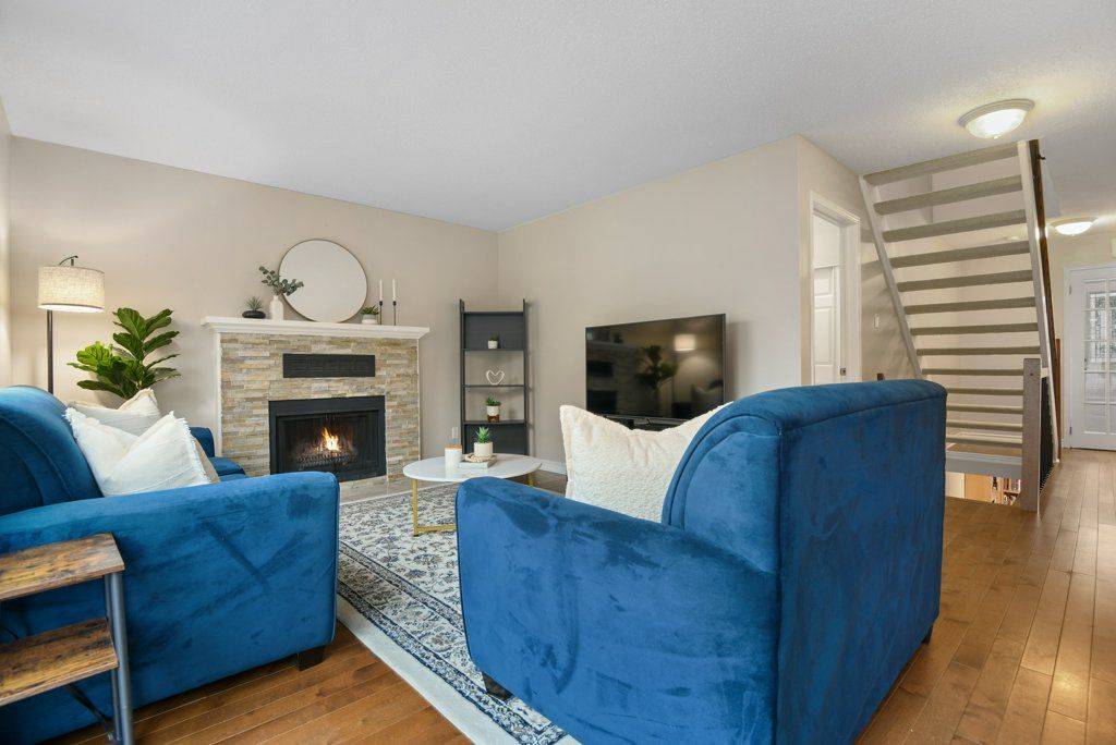 57 Chester CRES, Barrhaven, ON K2J 2J6