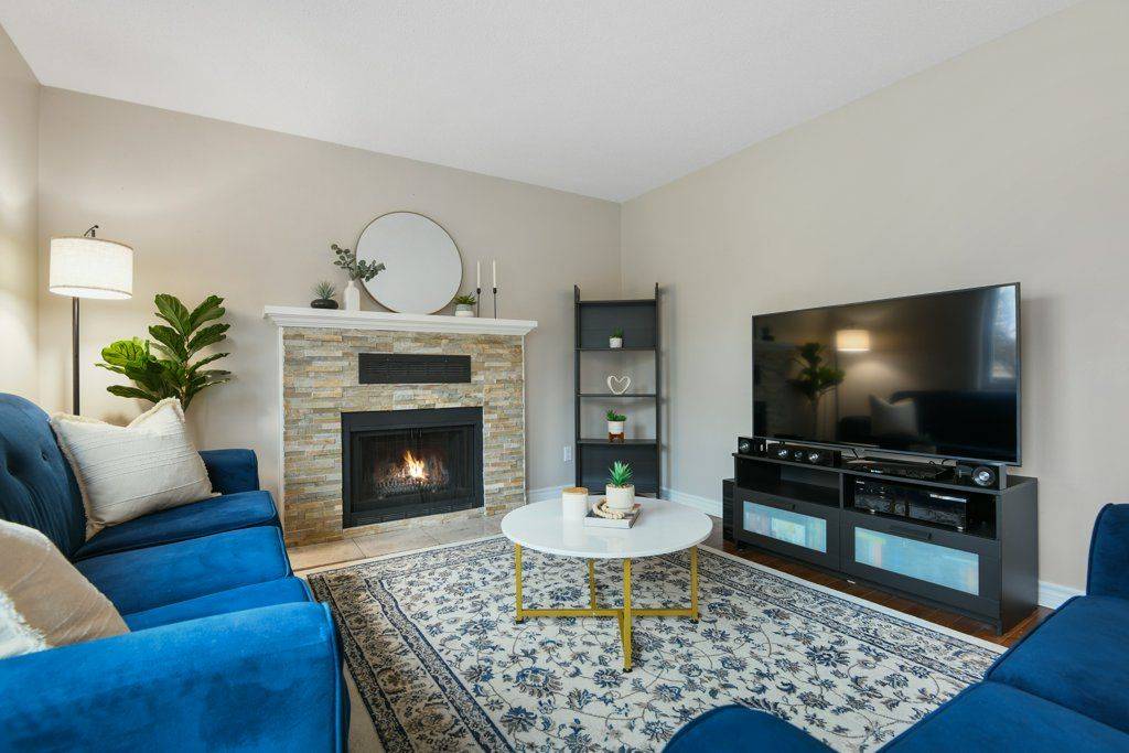 57 Chester CRES, Barrhaven, ON K2J 2J6