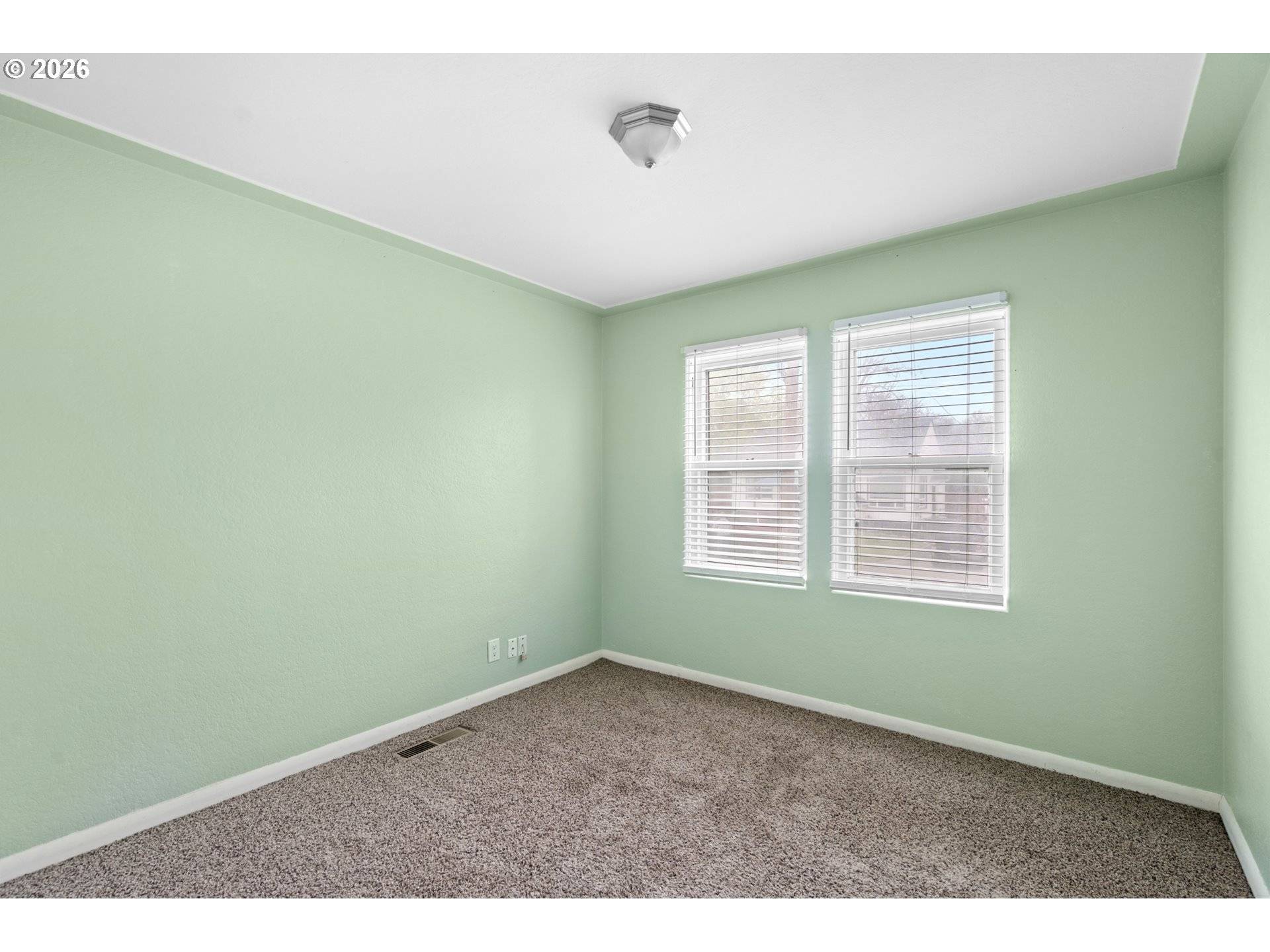 411 NW 9TH ST, Pendleton, OR 97801