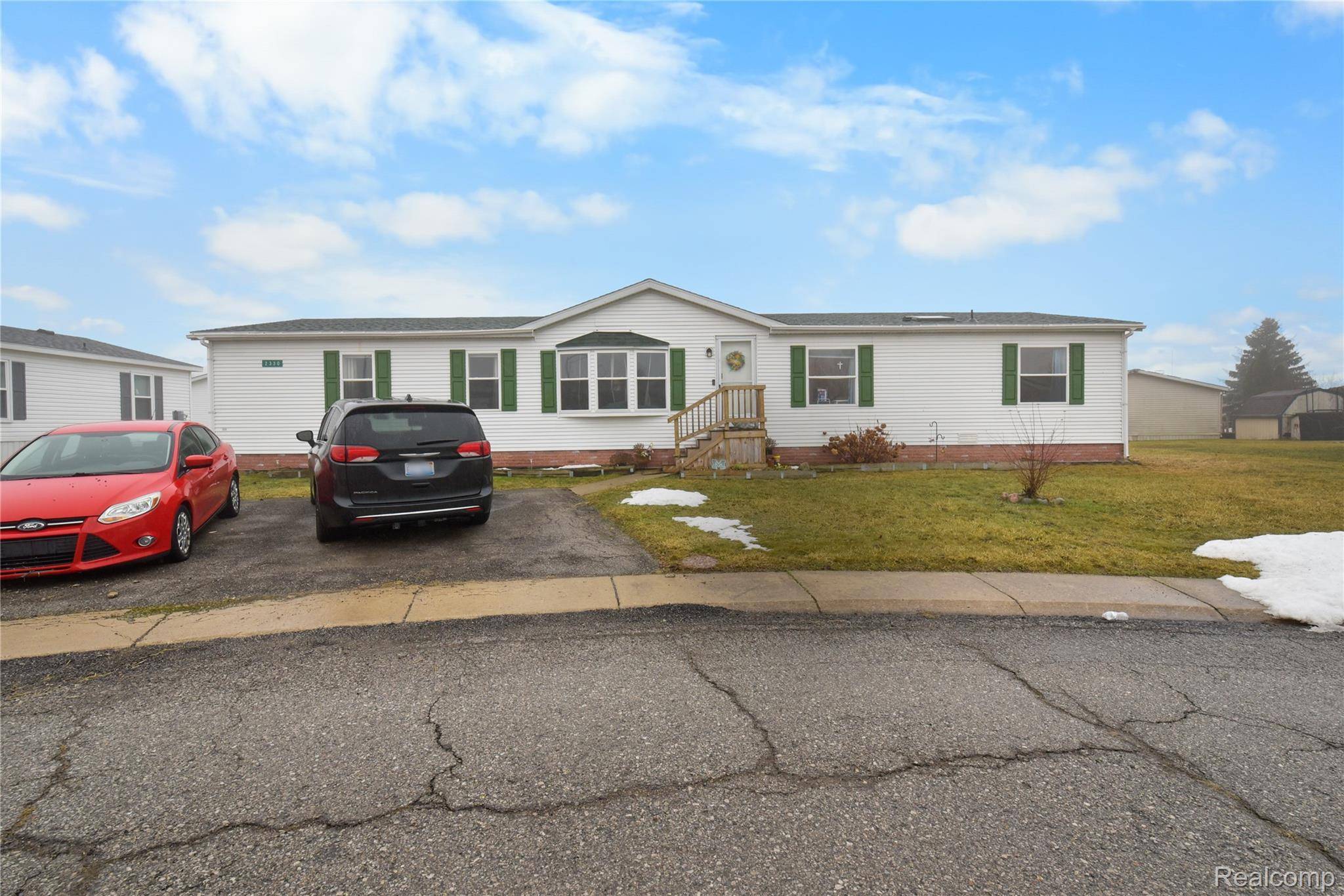 2330 CHARTER OAK CT, Berlin Charter Township, MI 48166