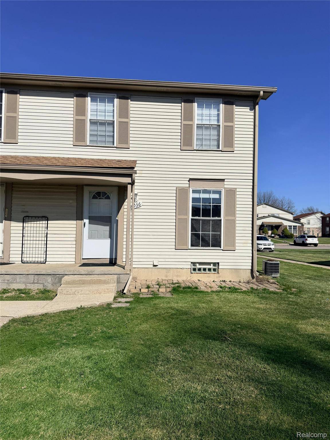 8936 Scotia DR, Sterling Heights, MI 48312