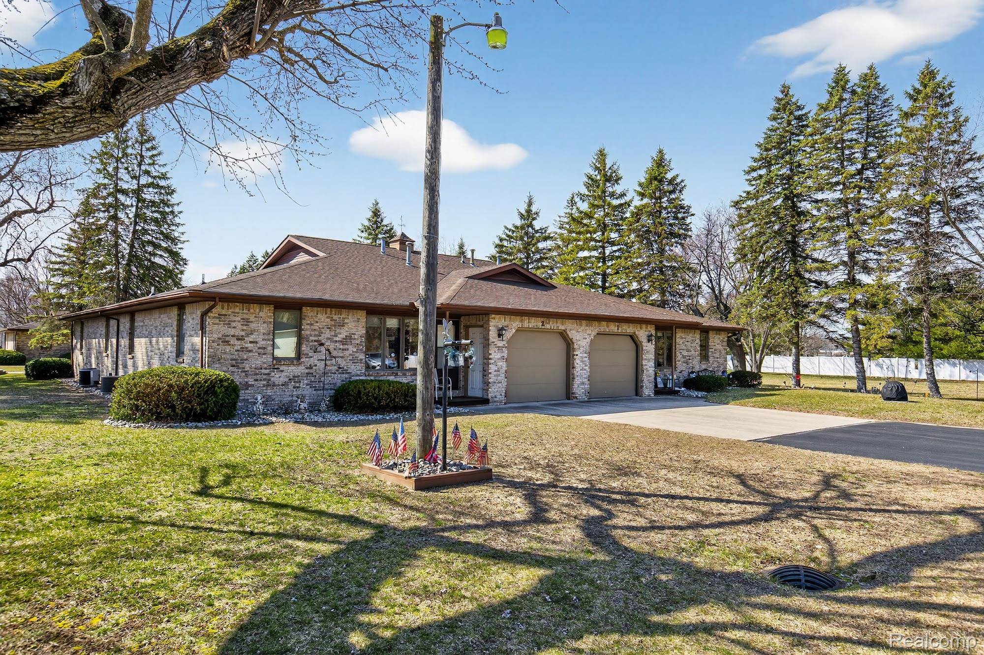 600 Thomas ST, Richland Township, MI 48626