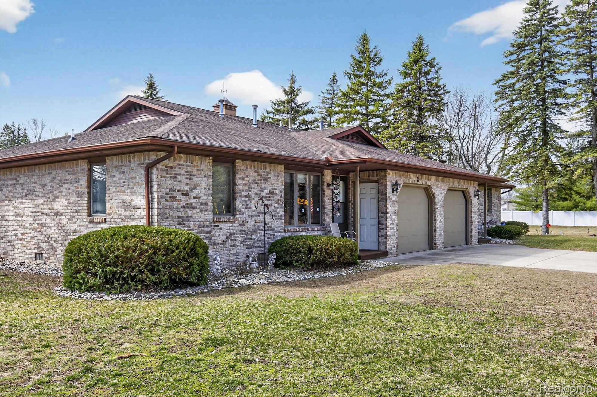 600 Thomas ST, Richland Township, MI 48626