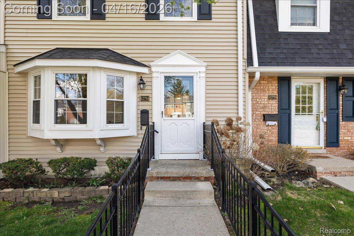 42754 Lyric CT, Northville Township, MI 48167