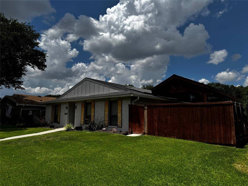 1029 Cross Bend Road, Plano, TX 75023