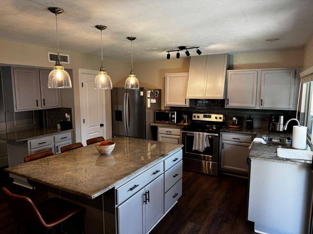 1029 Cross Bend Road, Plano, TX 75023