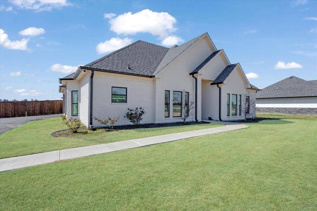 6514 Old Clarksville Road, Reno, TX 75462