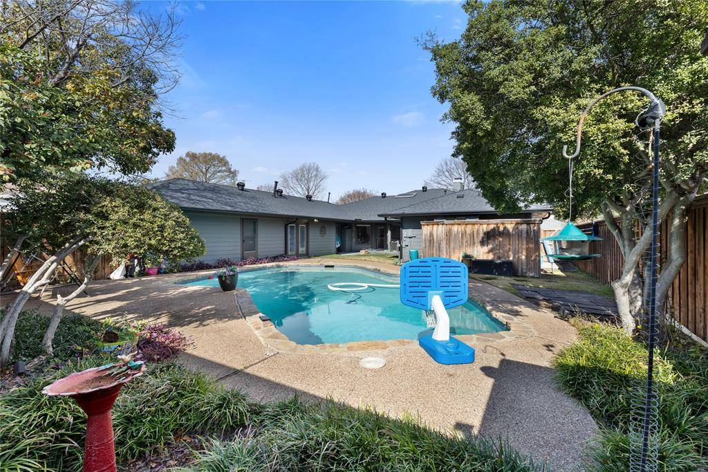 6818 Southpoint Drive, Dallas, TX 75248