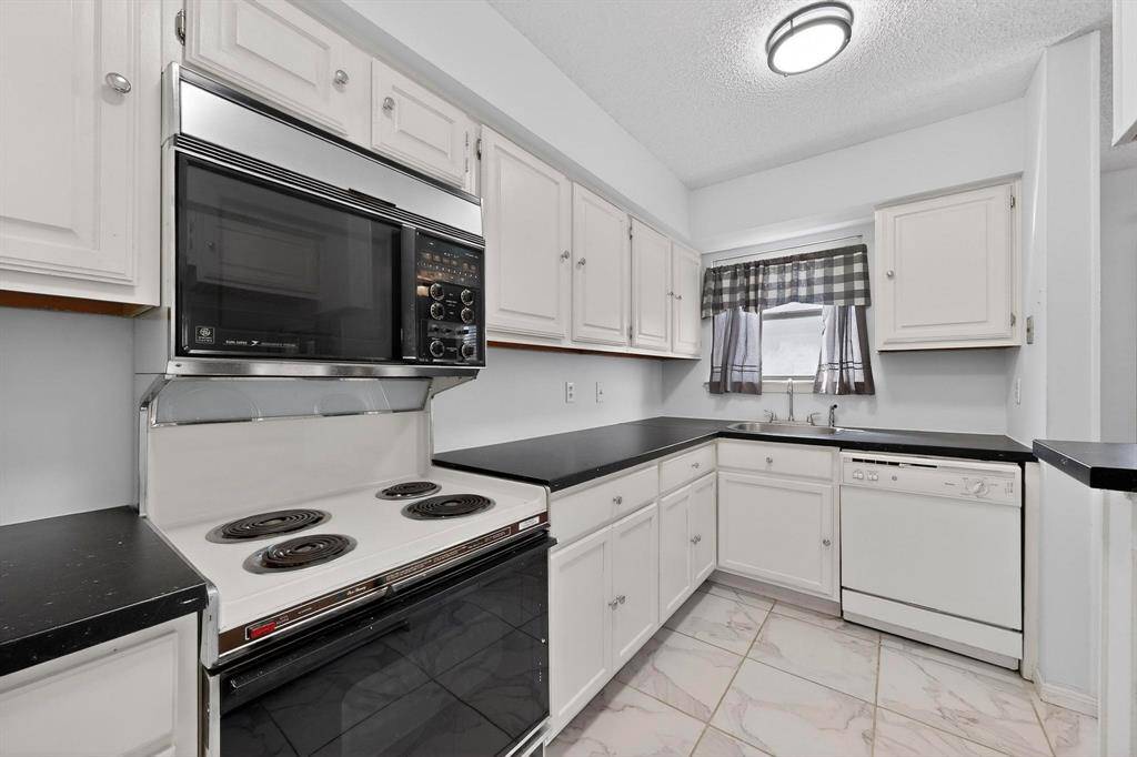 2106 Rainbow Drive #4212, Arlington, TX 76011