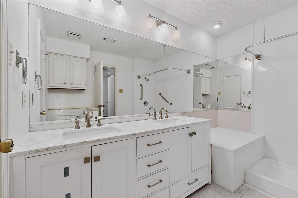 2106 Rainbow Drive #4212, Arlington, TX 76011