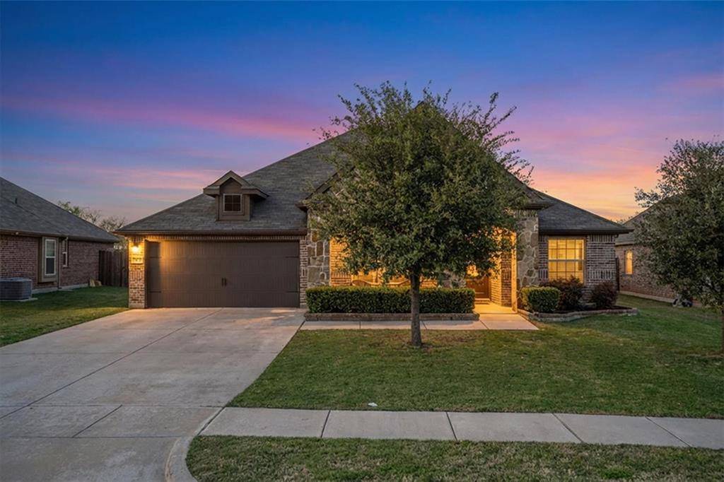 204 Ovaletta Drive, Justin, TX 76247