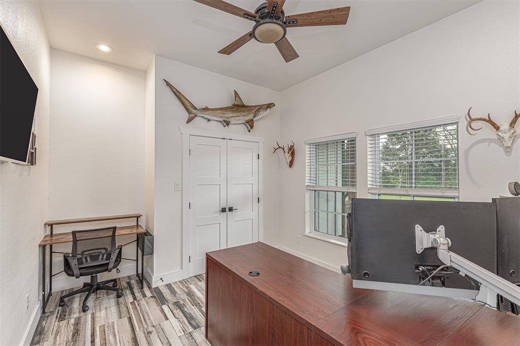 4886 County Road 1037, Celeste, TX 75423