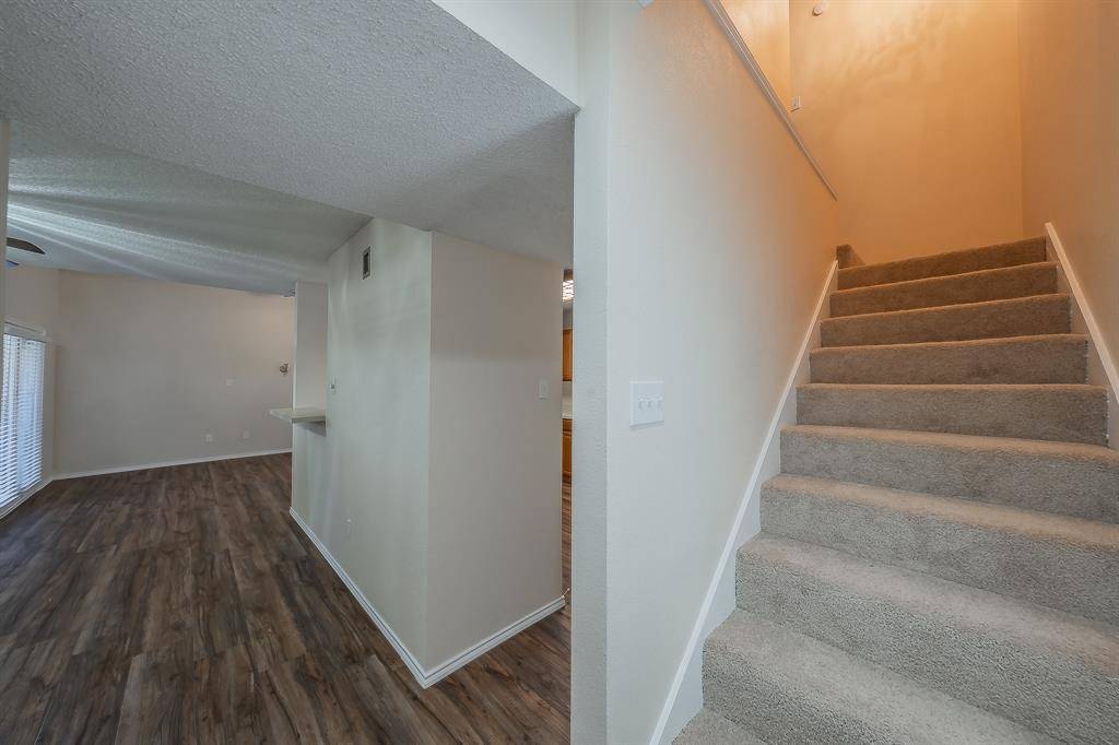 94 Morrow Drive, Bedford, TX 76021