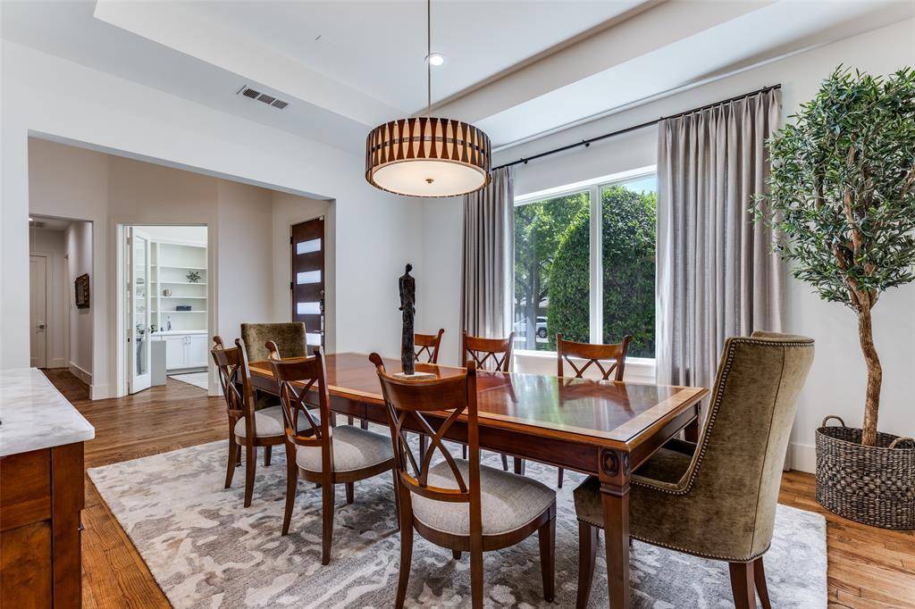 3755 Northview Lane, Dallas, TX 75229