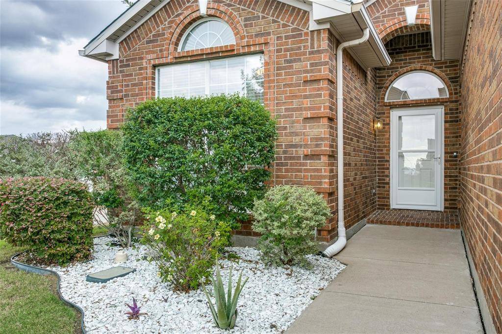 12852 Old Macgregor Lane, Fort Worth, TX 76244