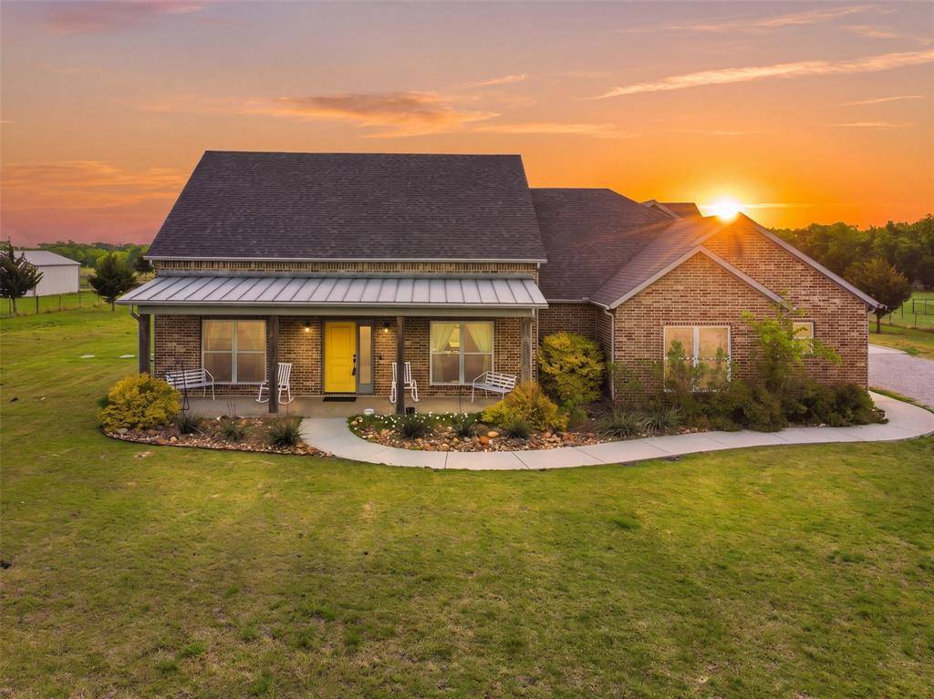 4299 County Road 1098, Celeste, TX 75423