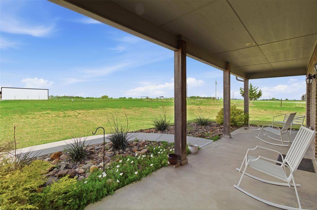 4299 County Road 1098, Celeste, TX 75423