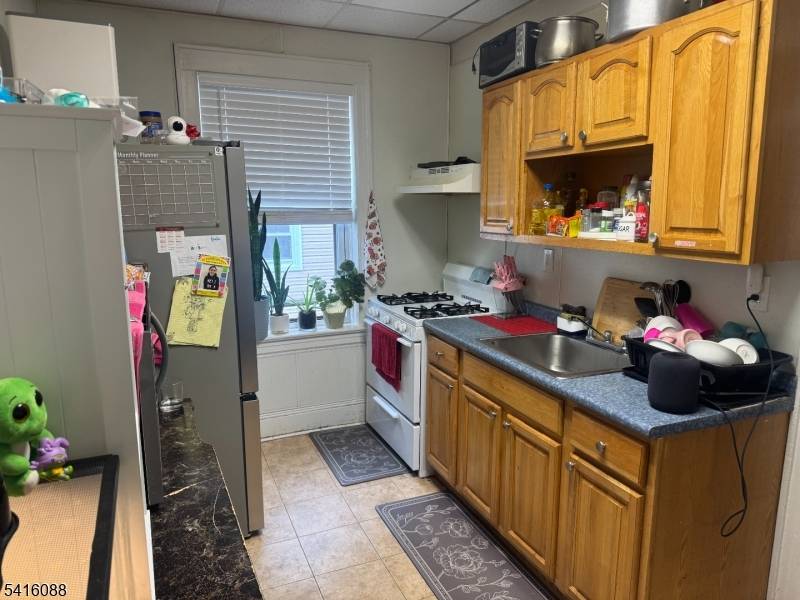 16 Roosevelt Ave, Dumont Boro, NJ 07628