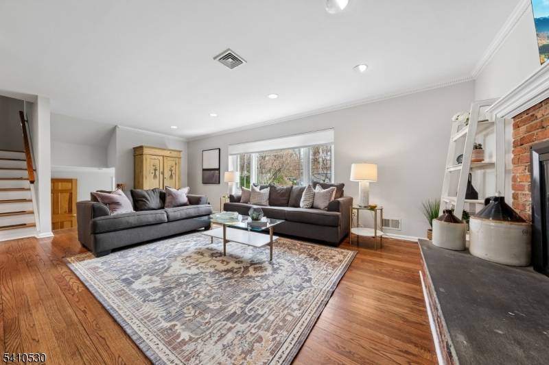 24 Regent Pl, Berkeley Heights Twp., NJ 07922