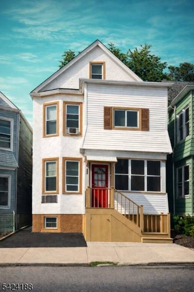 354 Dakota St, Paterson City, NJ 07503