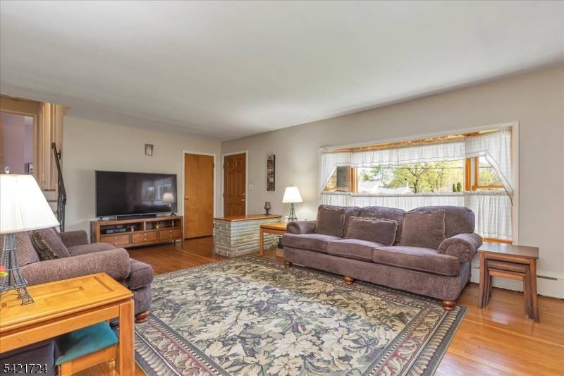 58 Wilson Road, Franklin Twp., NJ 08873