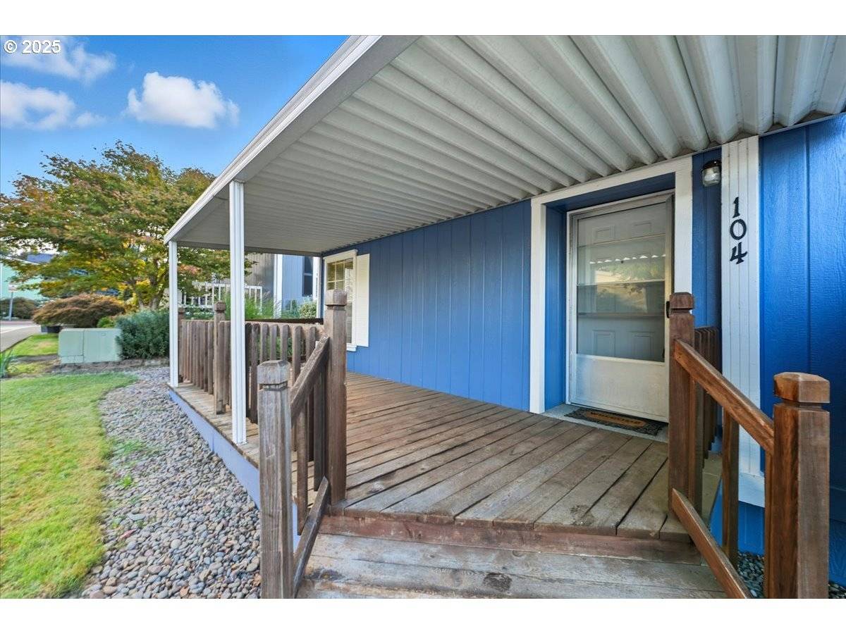 8300 NE QUATAMA ST #104, Hillsboro, OR 97006