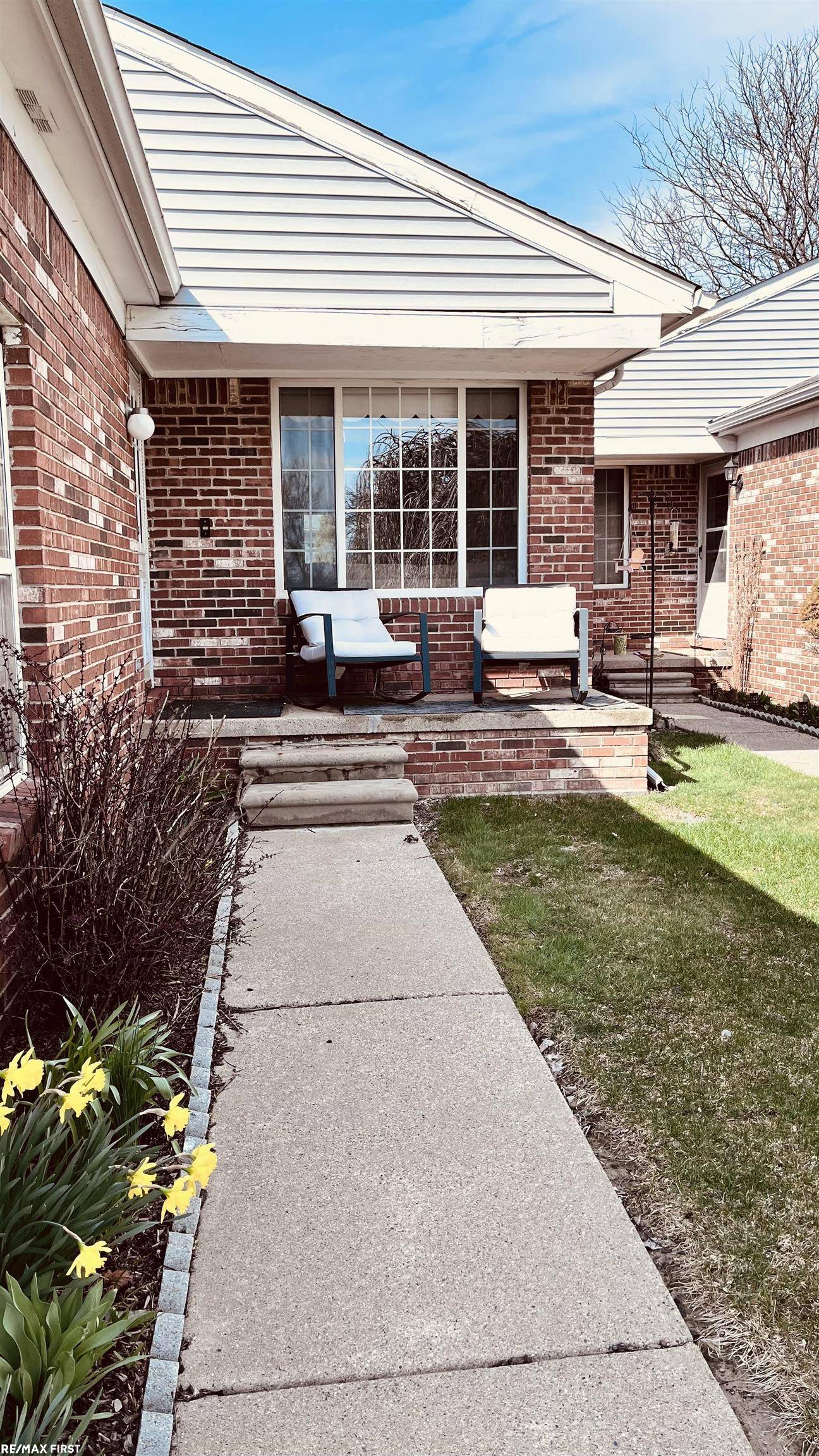 19223 Waldorf ST, Roseville, MI 48066