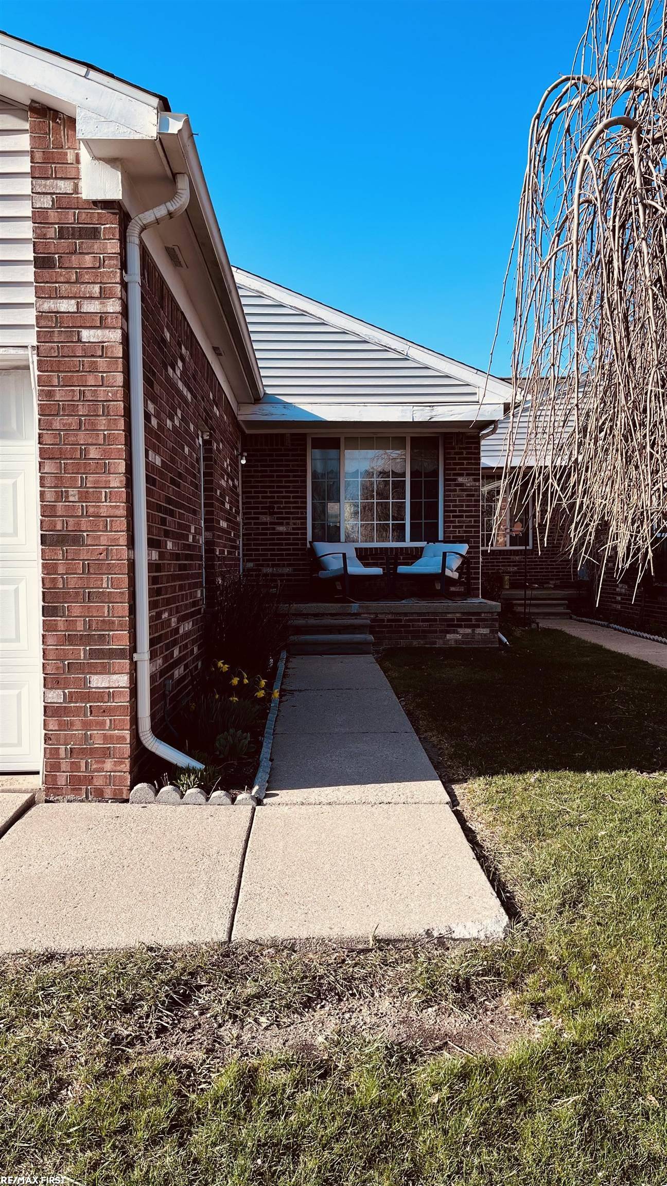 19223 Waldorf ST, Roseville, MI 48066