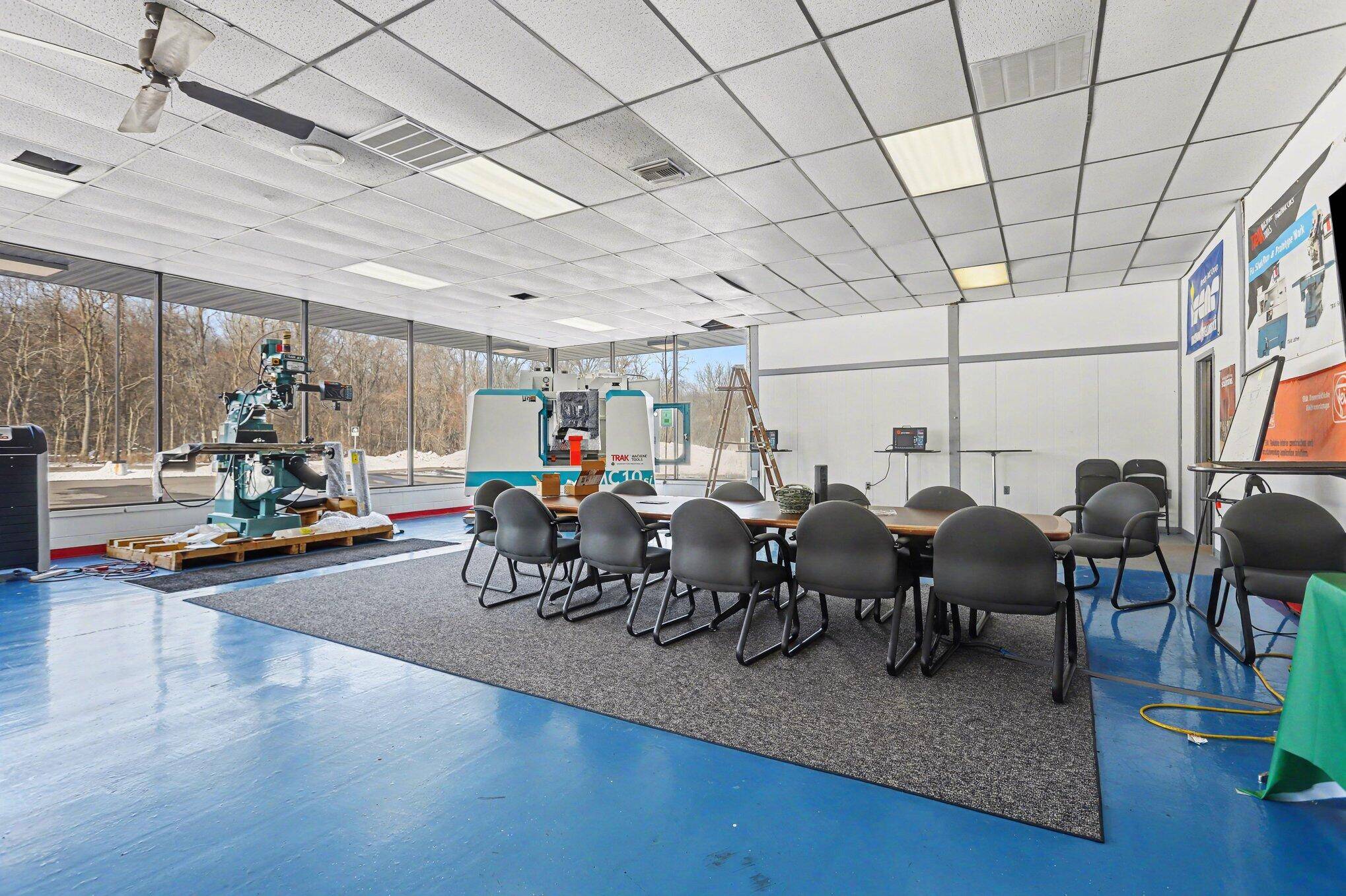 4343 W Columbia AVE, Battle Creek City, MI 49015