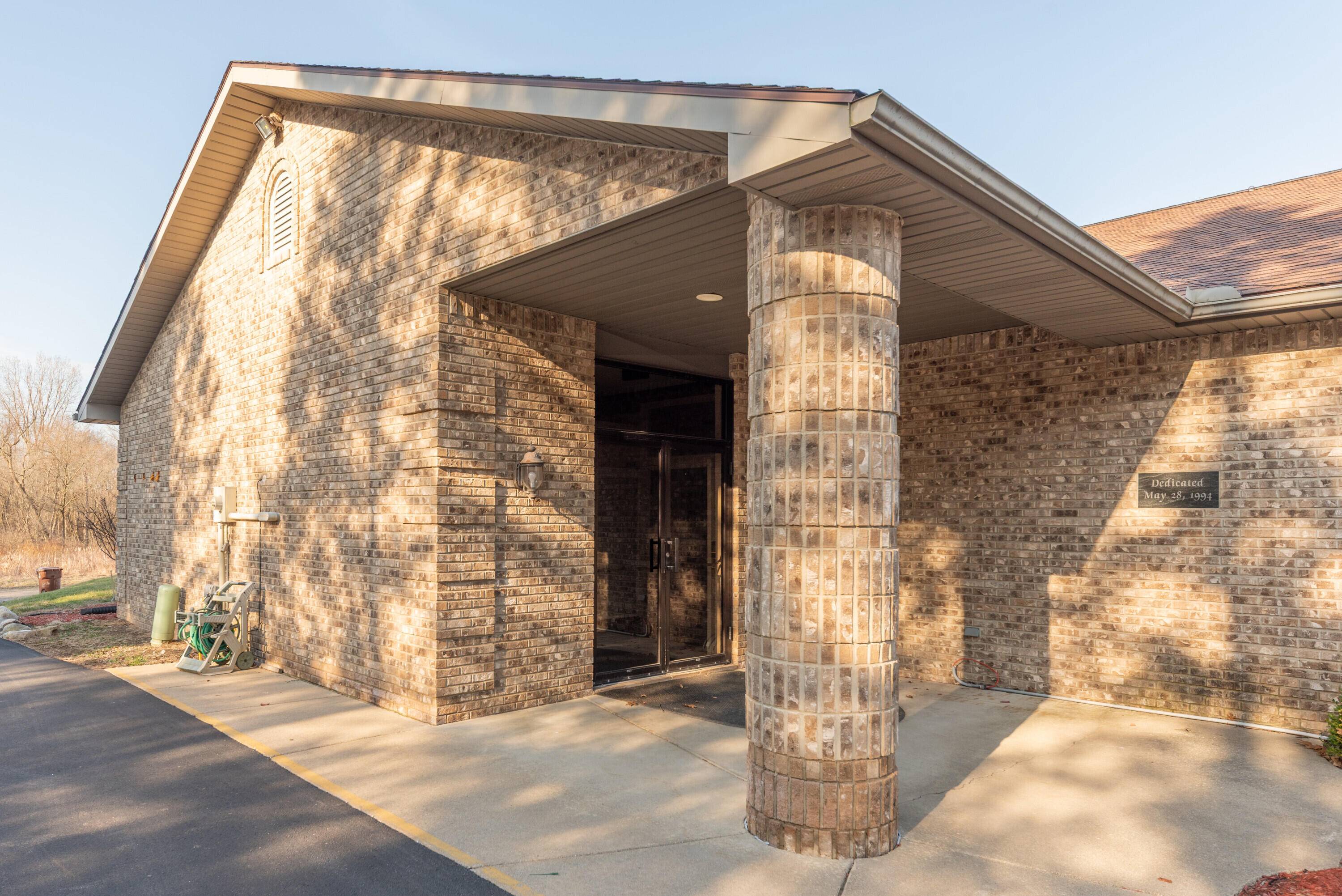 15800 Graves RD, Unadilla Twp, MI 48169