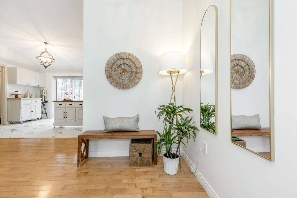 9 MONICA CT, Oro-medonte, ON L0K 1E0