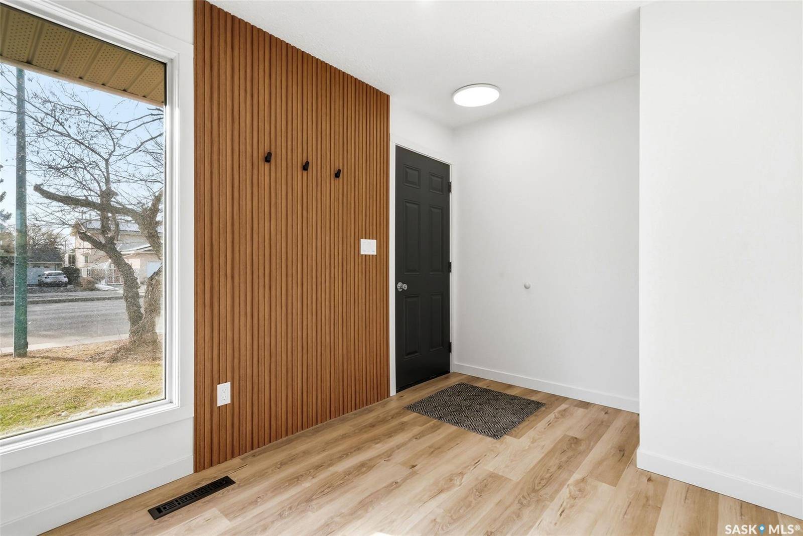 259 Broad STREET N, Regina, SK S4P 0J3