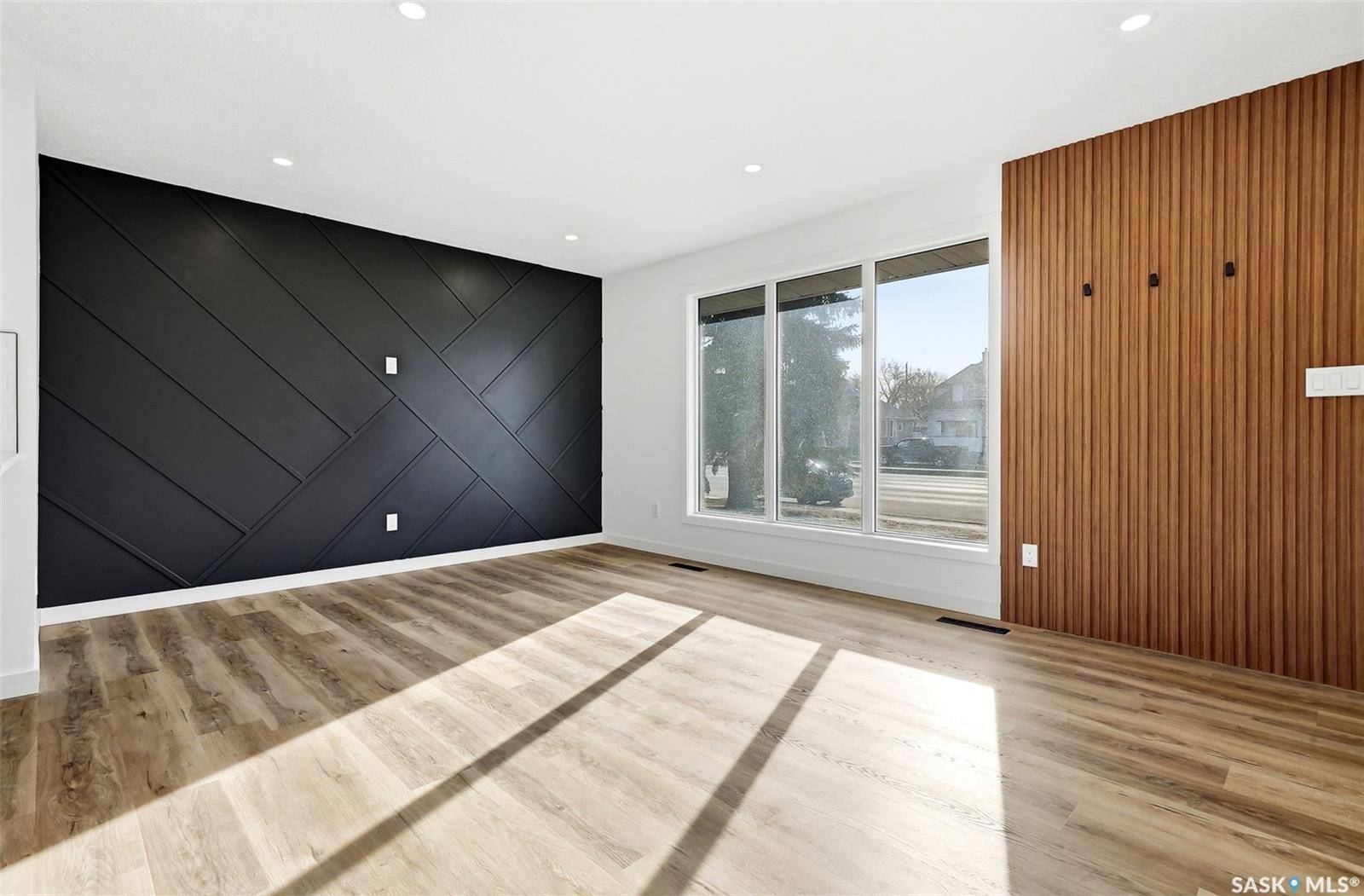 259 Broad STREET N, Regina, SK S4P 0J3