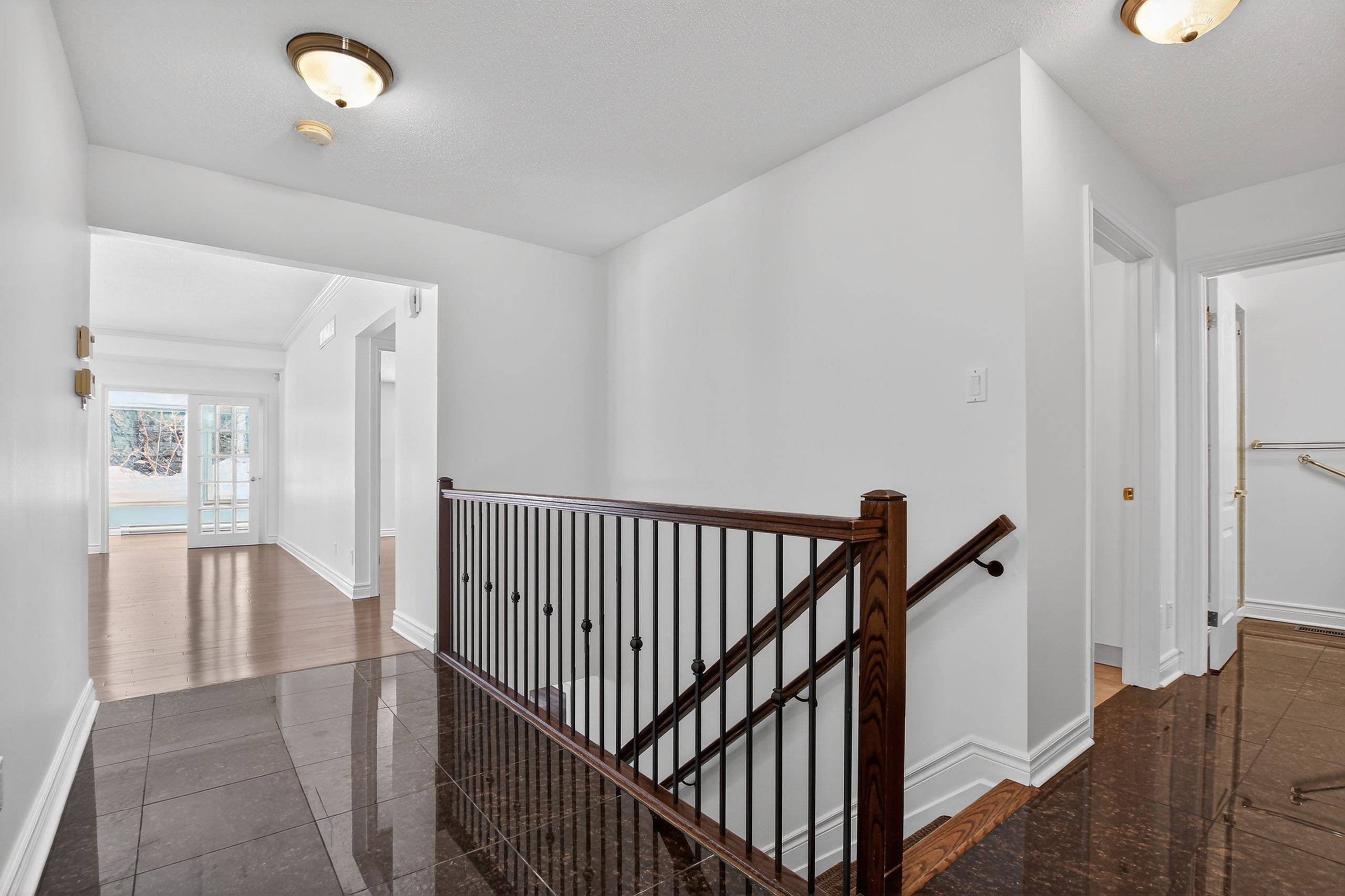 100 Darlington Private W, Hunt Club - Windsor Park Village And Area, ON K1V 0X8